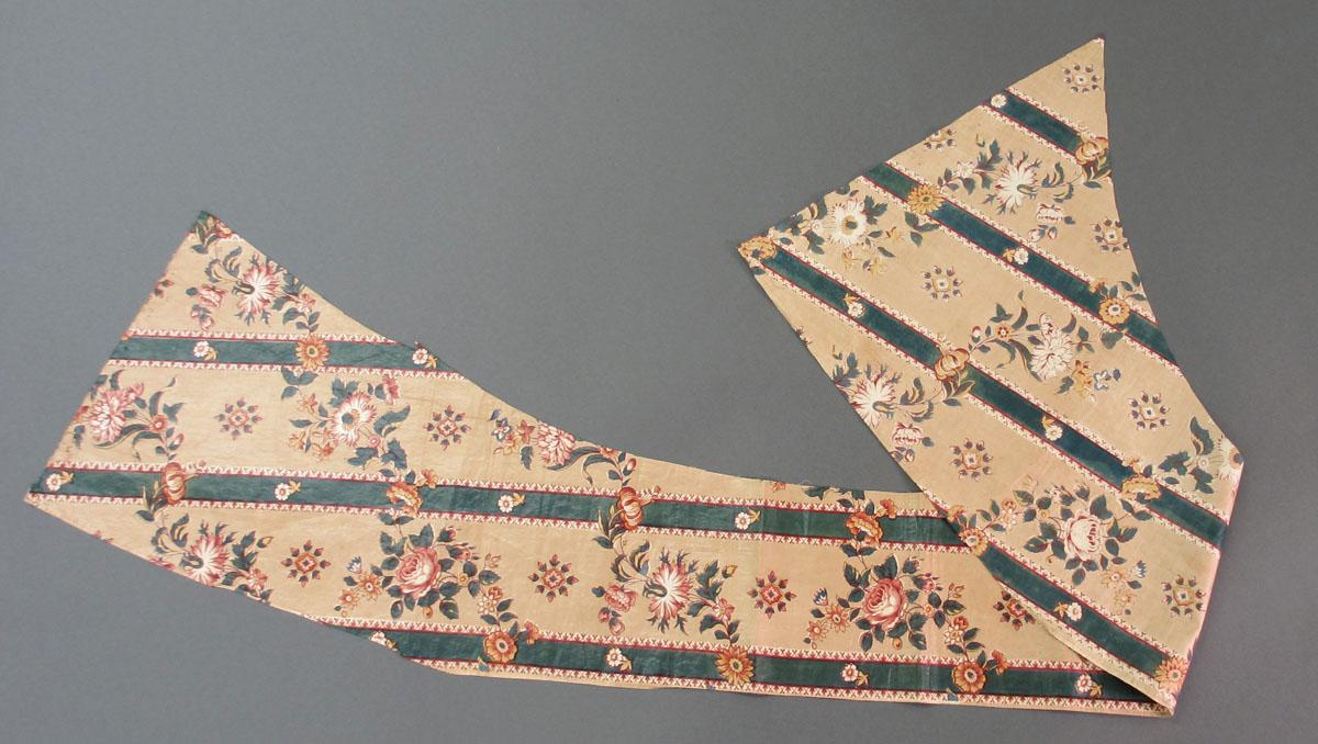 1969.3193 Textile, printed folded corner