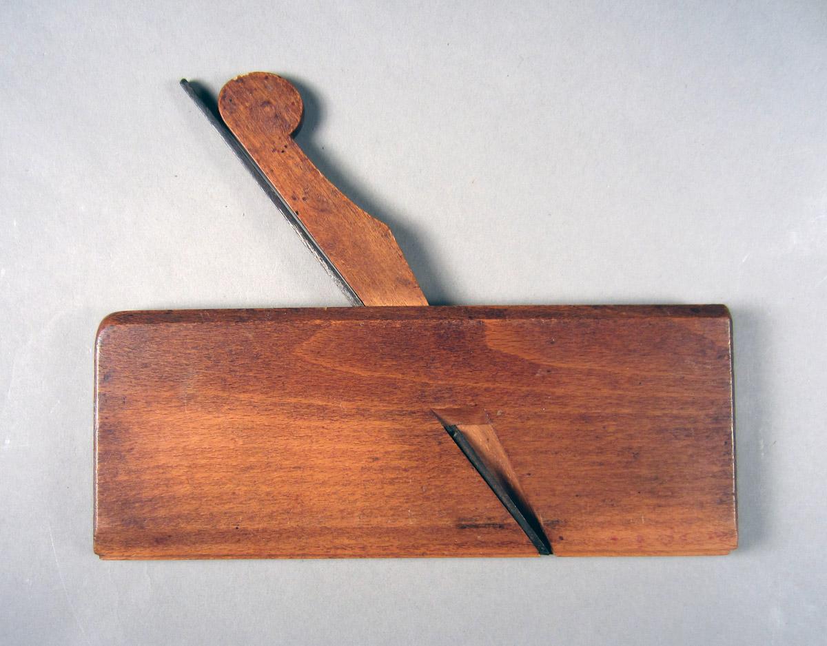 1957.0093.014 A-C Bead plane, View 1
