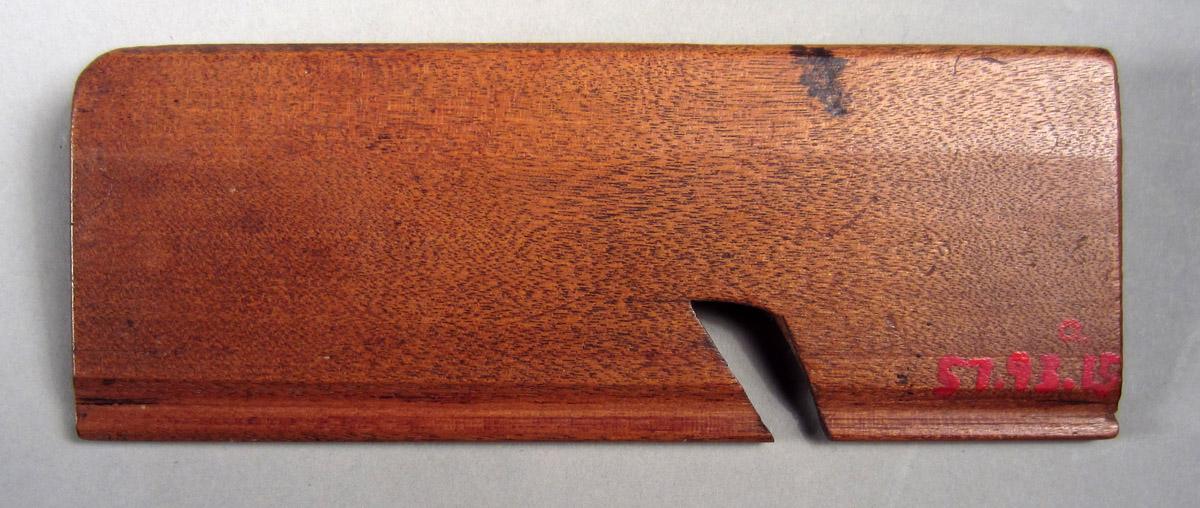 1957.0093.015 A Table round plane, View 2