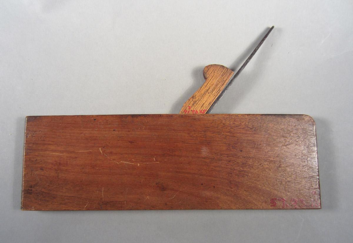 1957.0093.016 A-C Rabbet plane, View 2