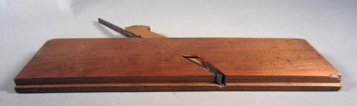 1957.0093.016 A-C Rabbet plane, Underside