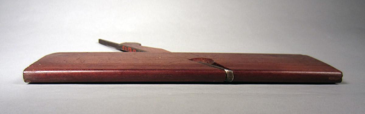 1957.0093.017 Round plane, Underside