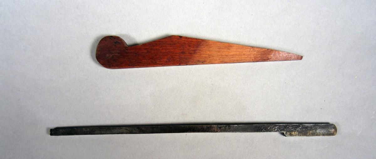 1957.0093.017 B-C Round plane, View 2
