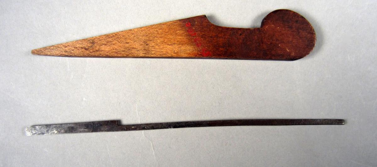 1957.0093.018 B-C Round plane, View 1
