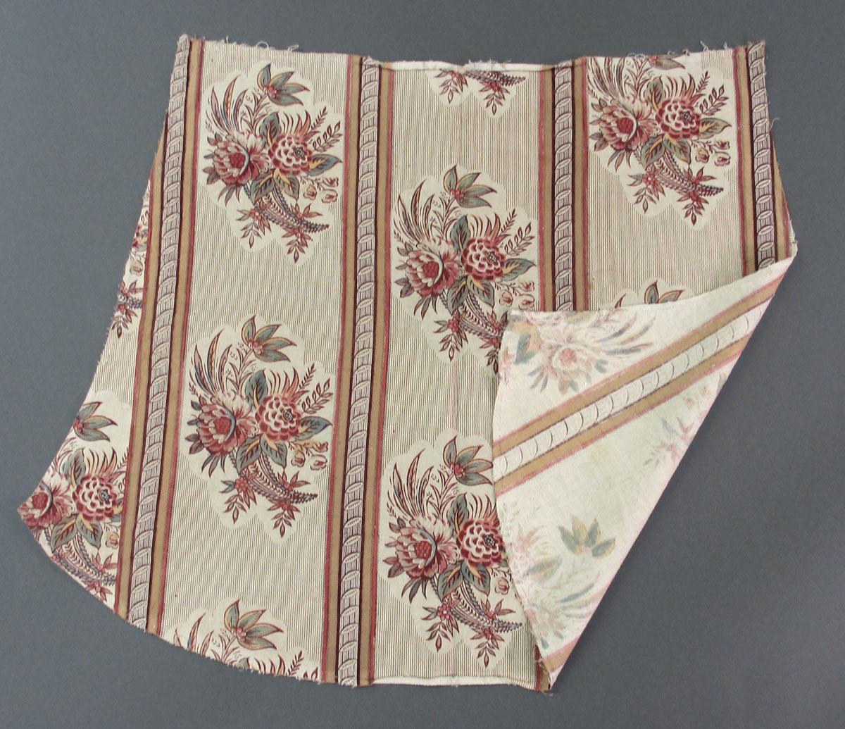 1969.3262.001 Textile, printed folded corner