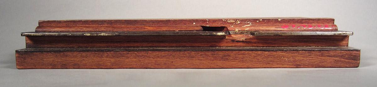 1957.0093.022 A,B Molding plane, sole