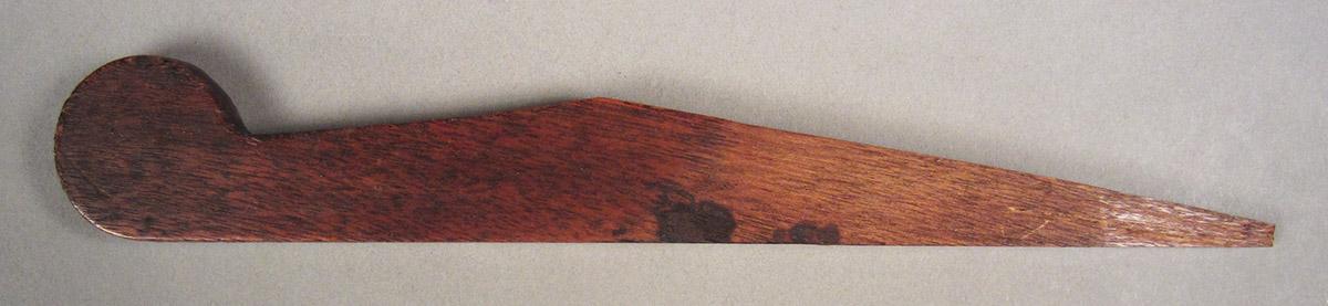1957.0093.026 A-C, Round plane, wedge side 1