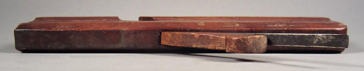 1957.0093.027 A-C, Molding plane, top