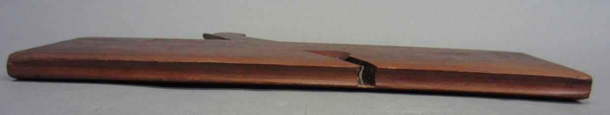 1957.0093.032 Hollow plane, underside