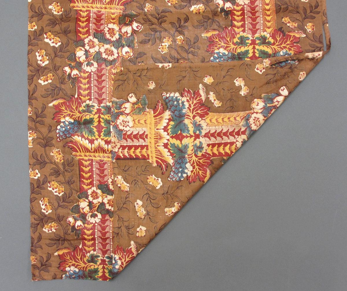 1969.3346 Textile, printed partial folded corner