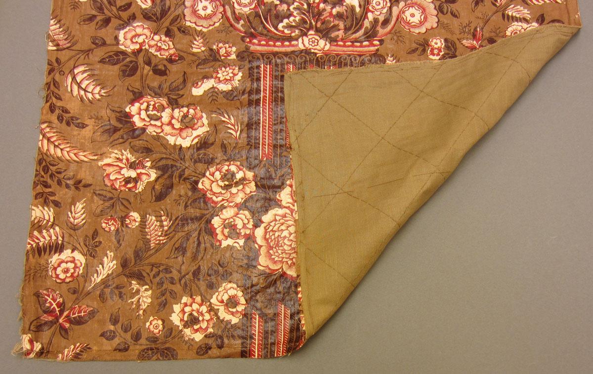 1969.3354 Textile, printed partial folded corner