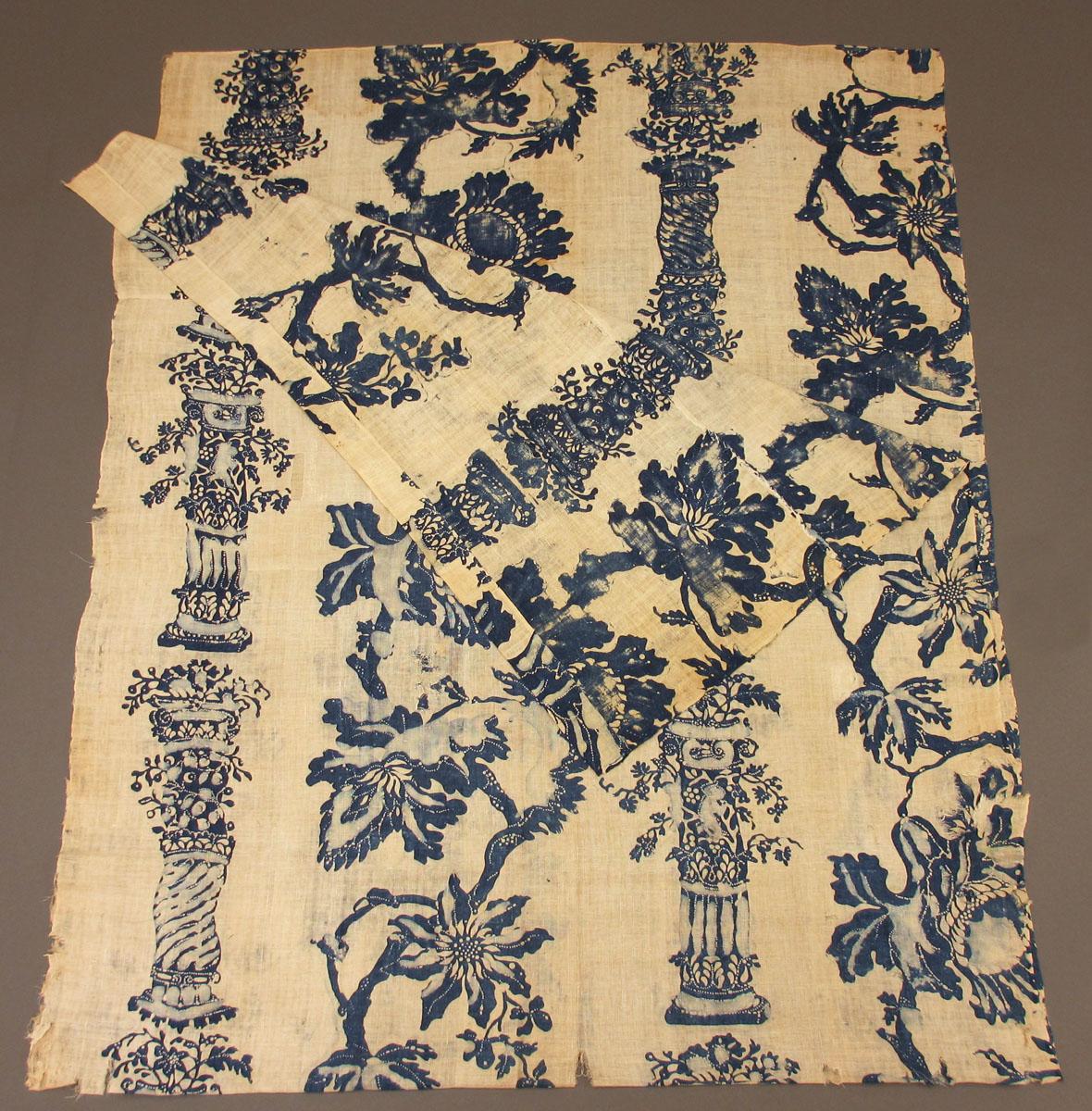 1969.3365 Textile, printed partial folded corner