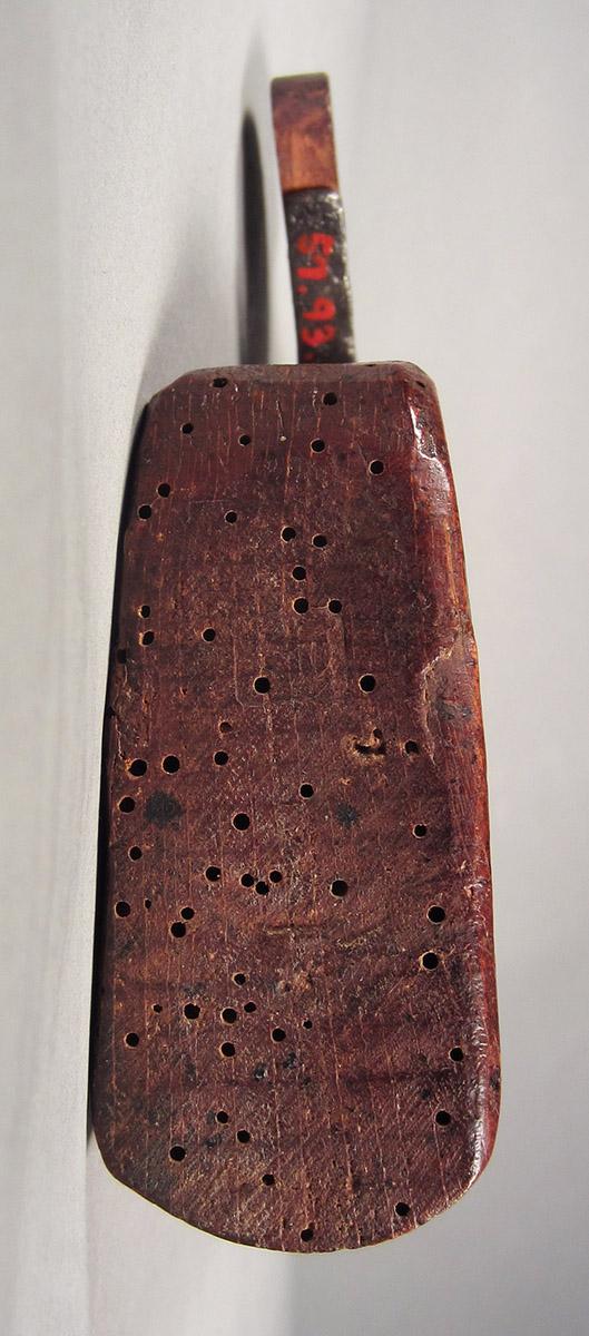 1957.0093.038 A-C, Round plane, heel