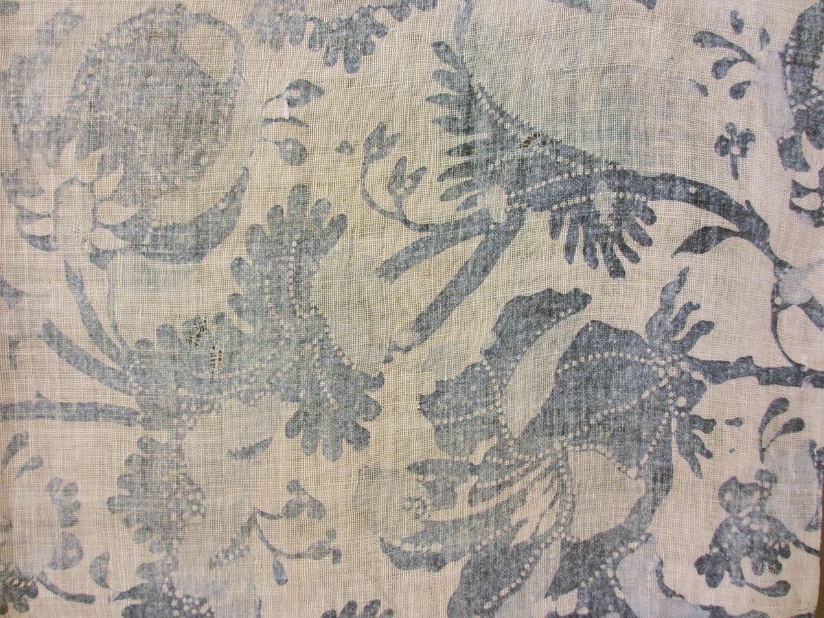 T1009 Textile, printed, partial design repeat