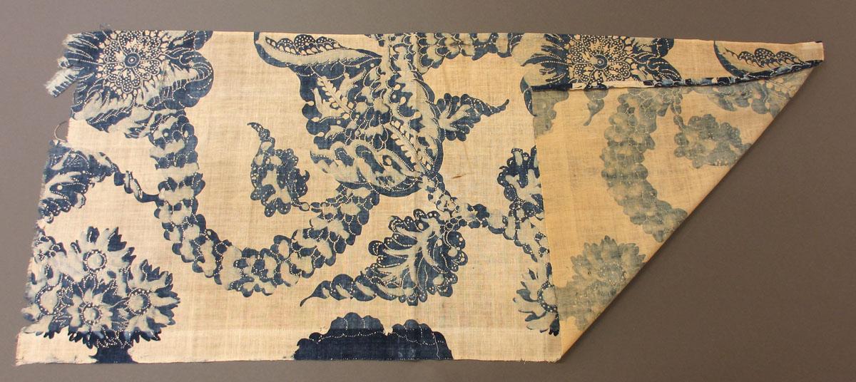 1969.3384 Textile, printed folded corner