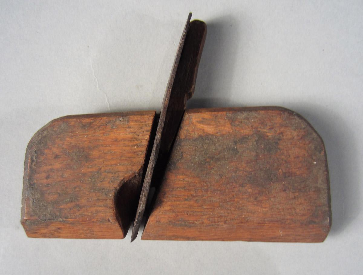 1957.0093.040 A- C Molding plane, View 1