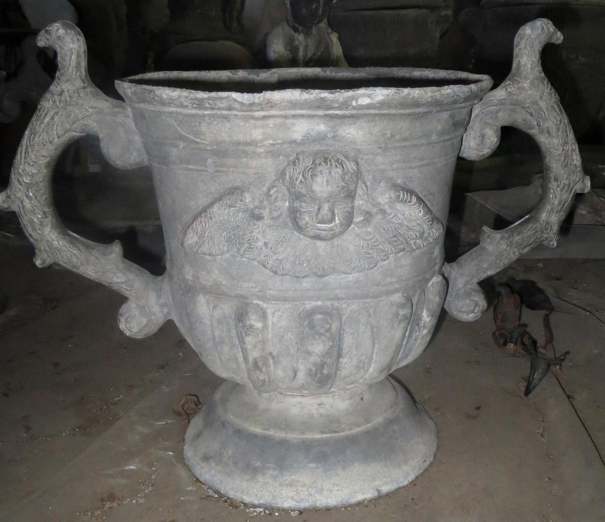 1969.3427.001 urn