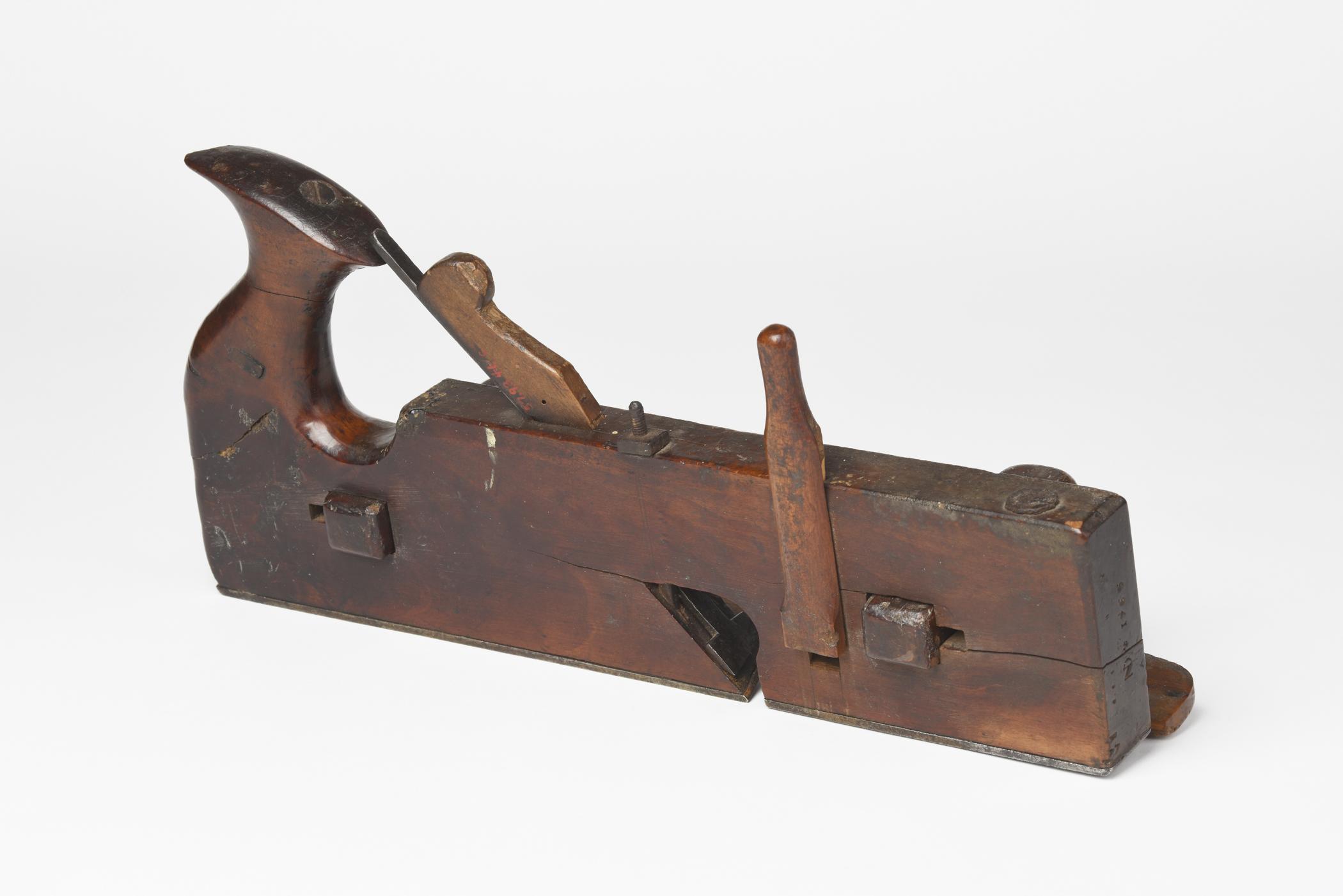1957.0093.046 A-D Tool (for wood), view 1