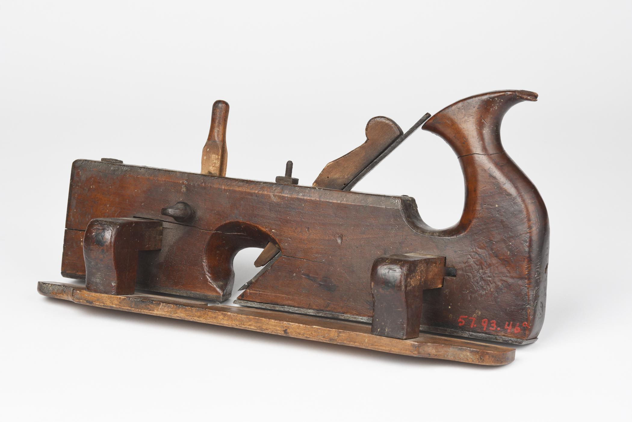 1957.0093.046 A-D Tool (for wood), view 2