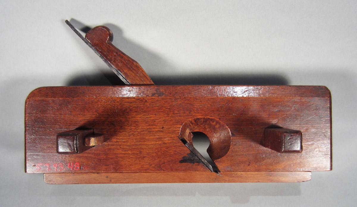 1957.0093.048 A-F Tongue plane, overall side 1