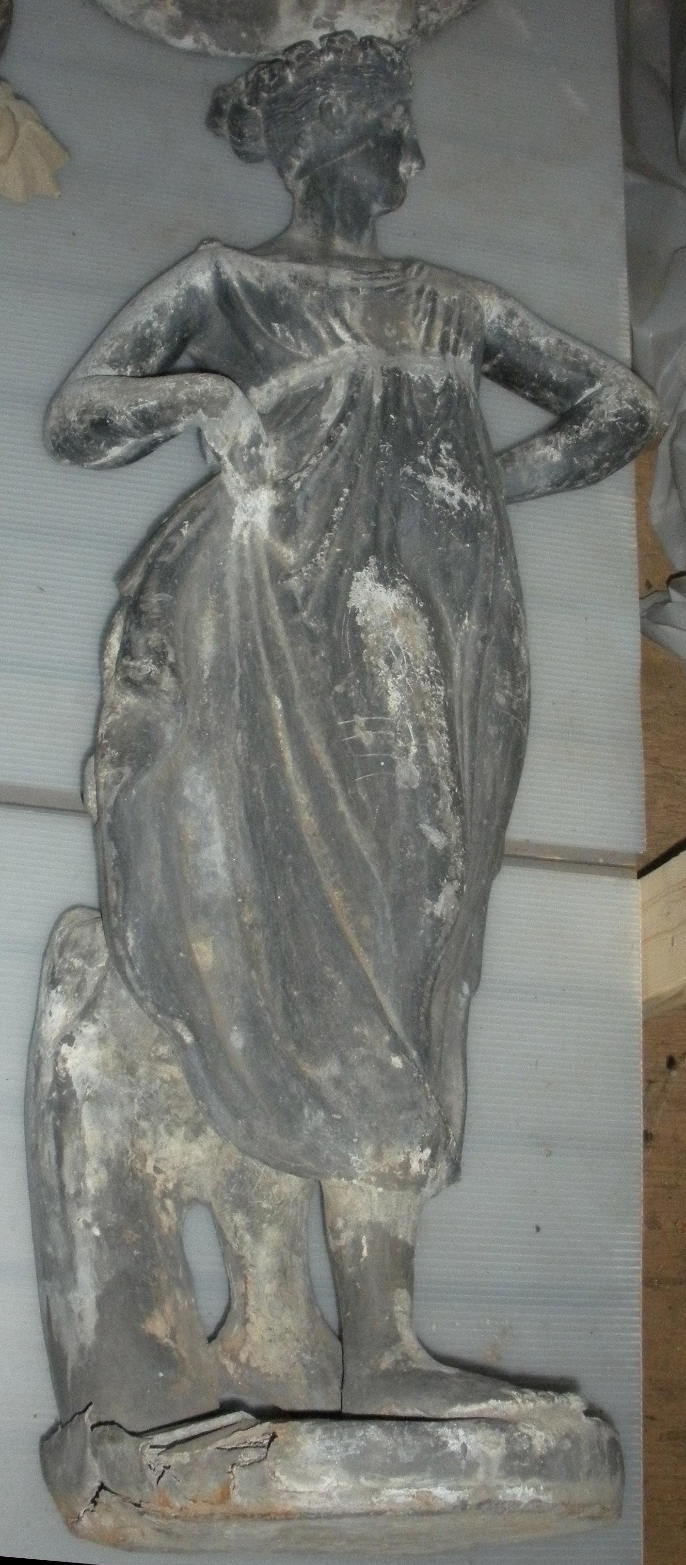 1969.3457 figure dancing girl
