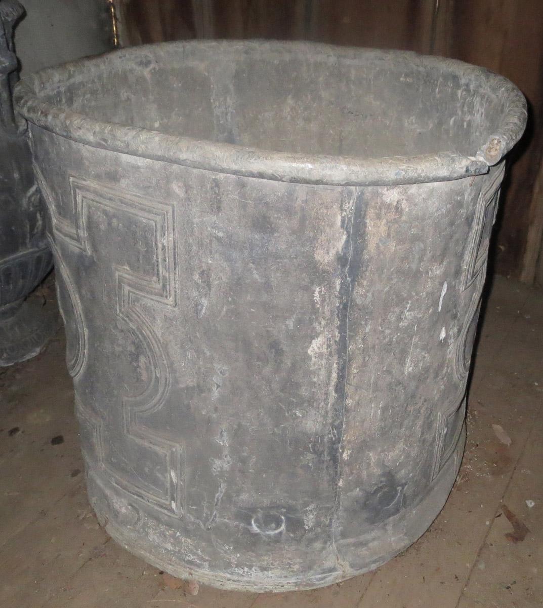1969.3458 cistern side view