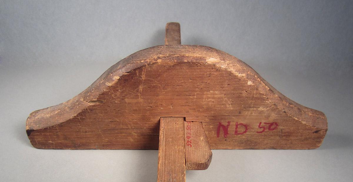 1957.0093.050 A-C, Gauge, fence side 1