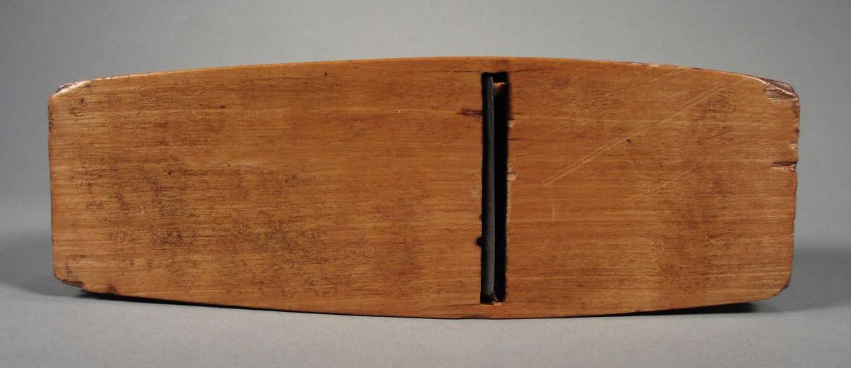 1957.0093.055 A-D Smoothing plane, sole