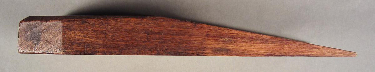 1957.0093.056 Smooth plane, wedge side 2