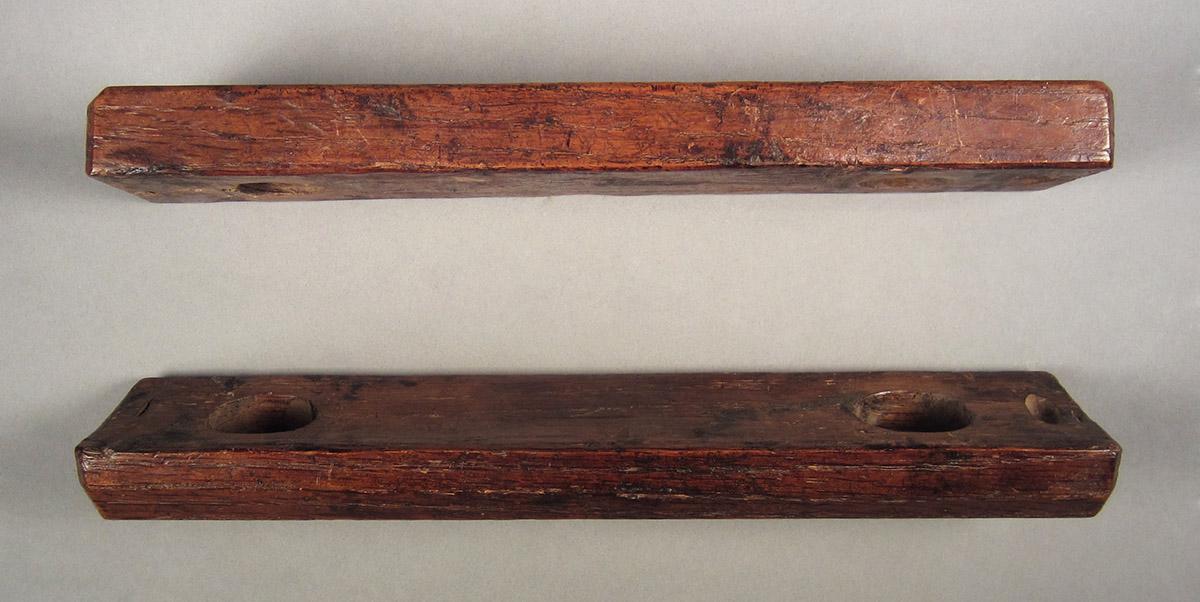 1957.0093.060, Clamp, planks side 2