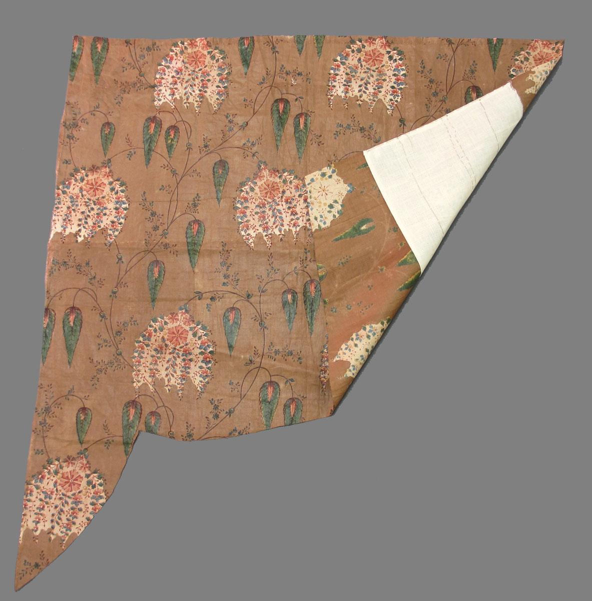 1969.3573.001 Textile, printed folded corner