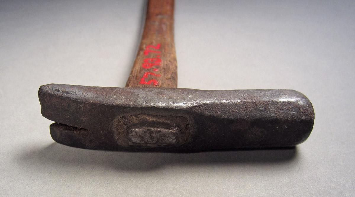 1957.0093.072, Hammer, head top