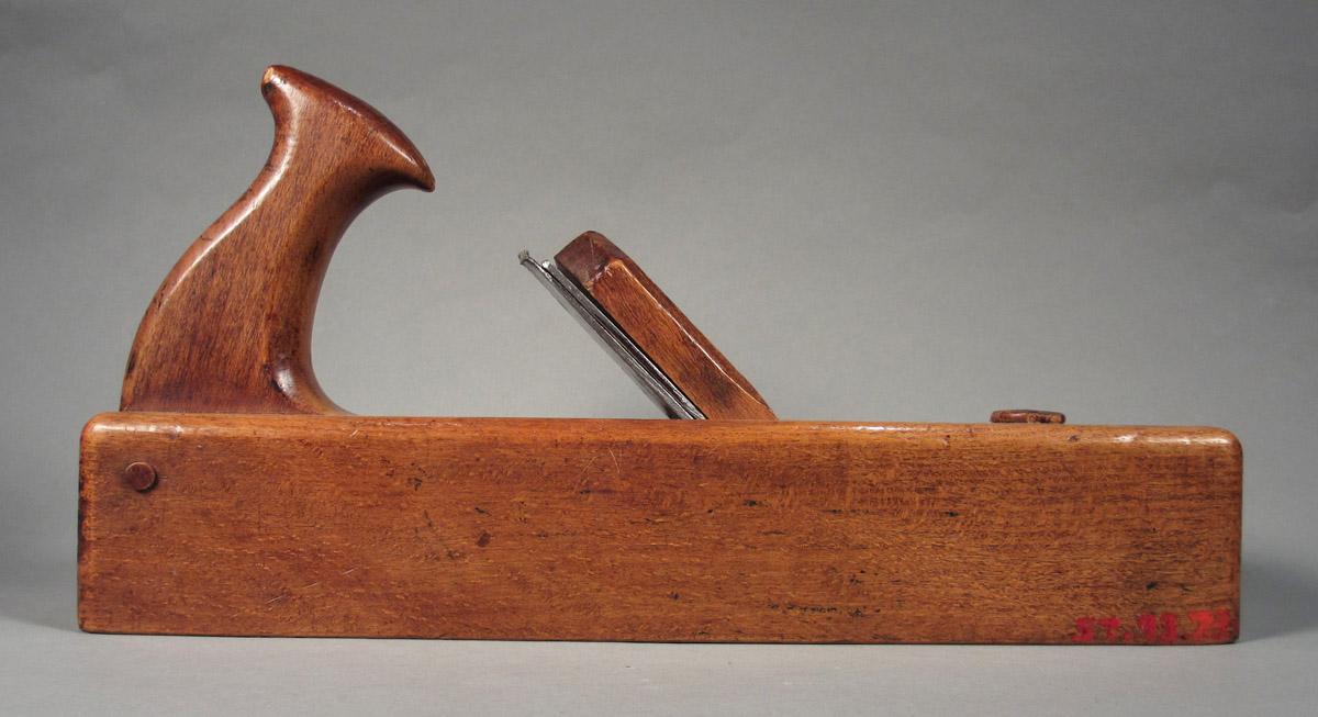 1957.0093.073 A-C Strike block plane, side 1