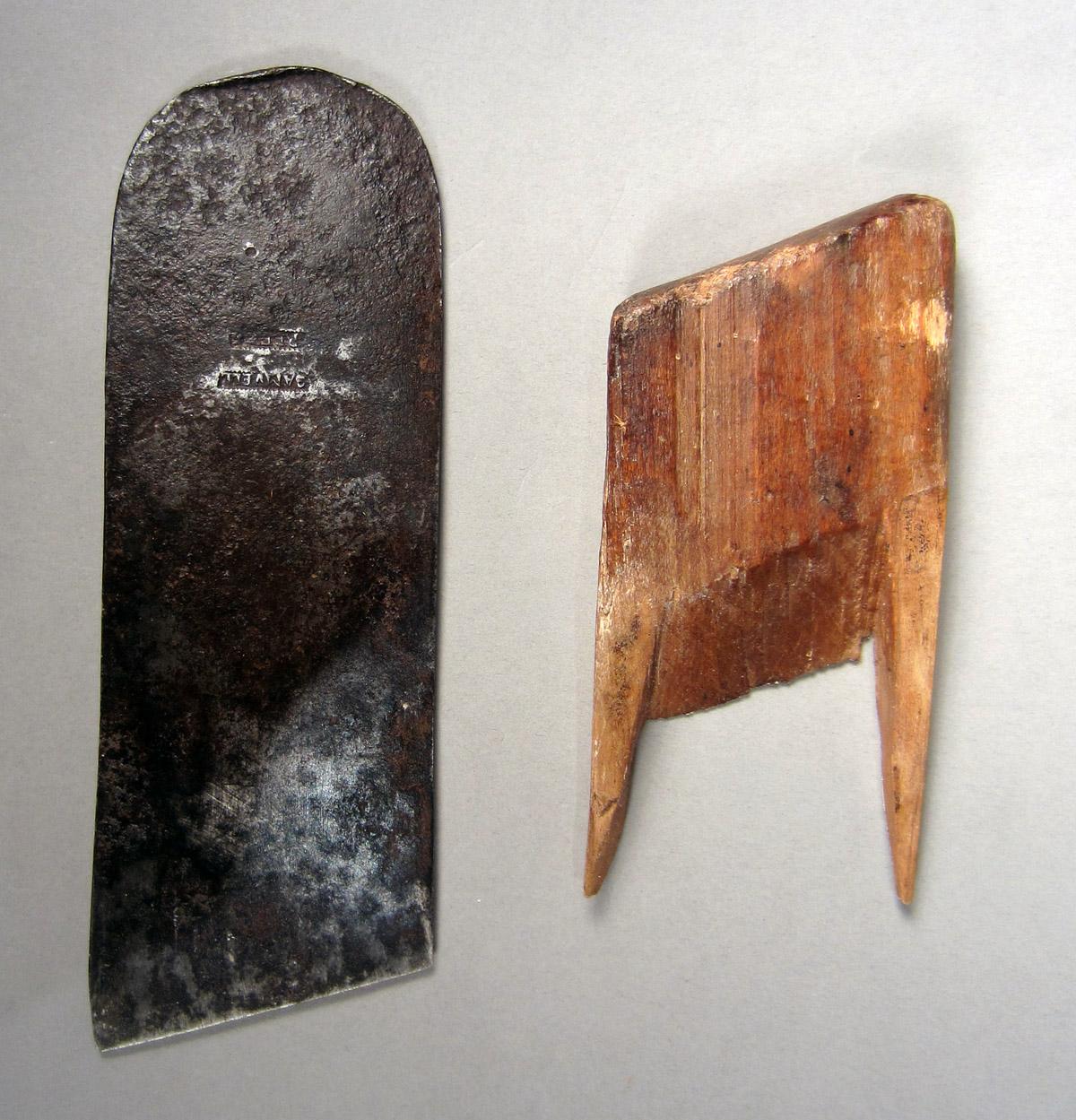 1957.0093.075 B-C Rabbet plane, Wedge iron