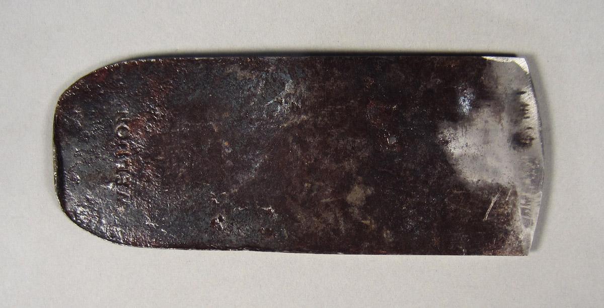 1957.0093.077 A-C Fore plane, blade side 1