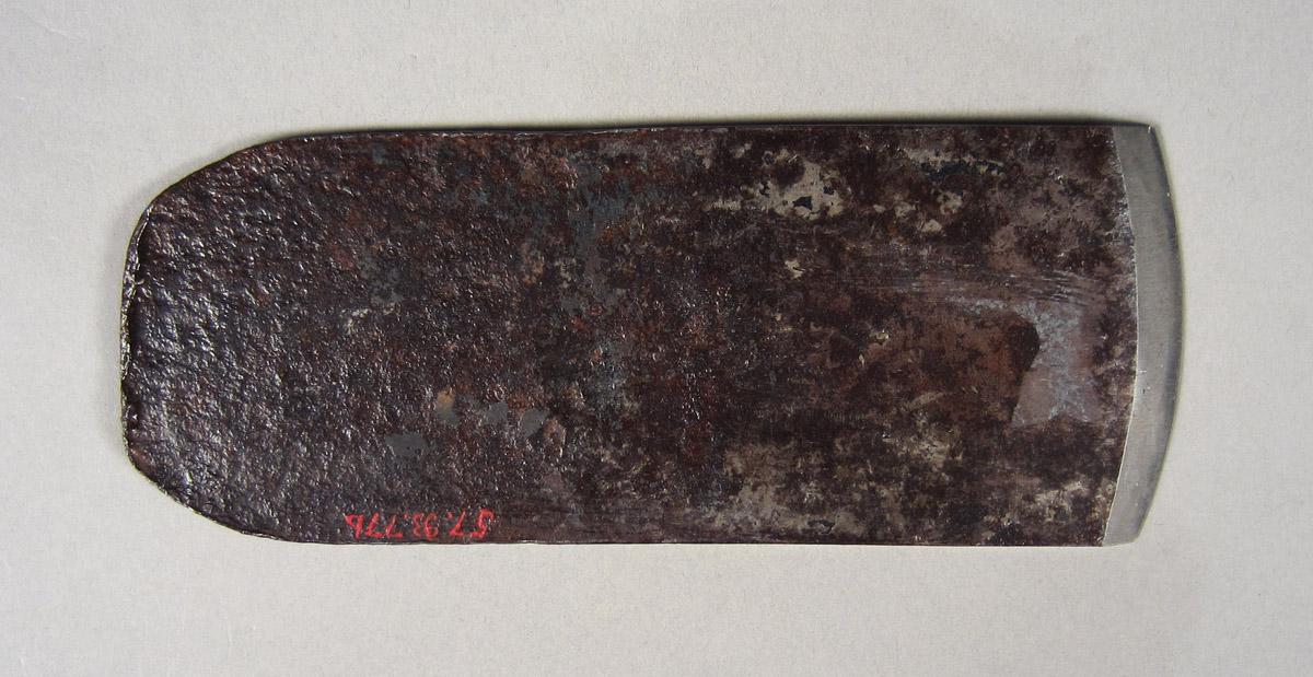 1957.0093.077 A-C Fore plane, blade side 2