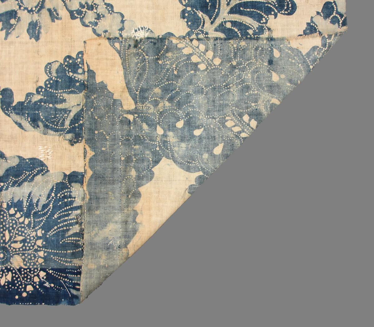 1969.3640.002 textile, printed folded corner