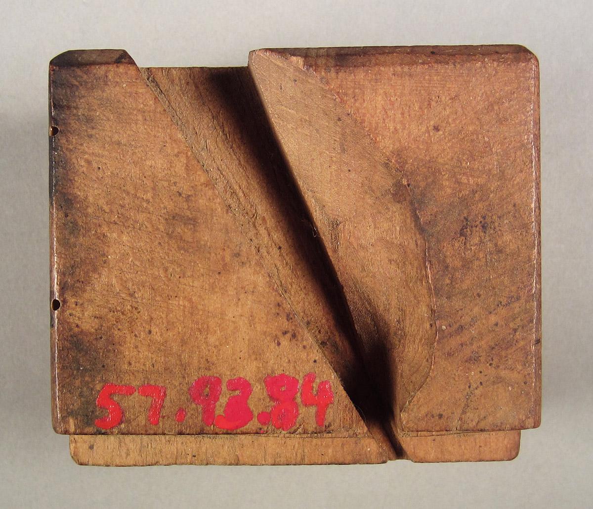 1957.0093.084, Molding plane stock, side 1