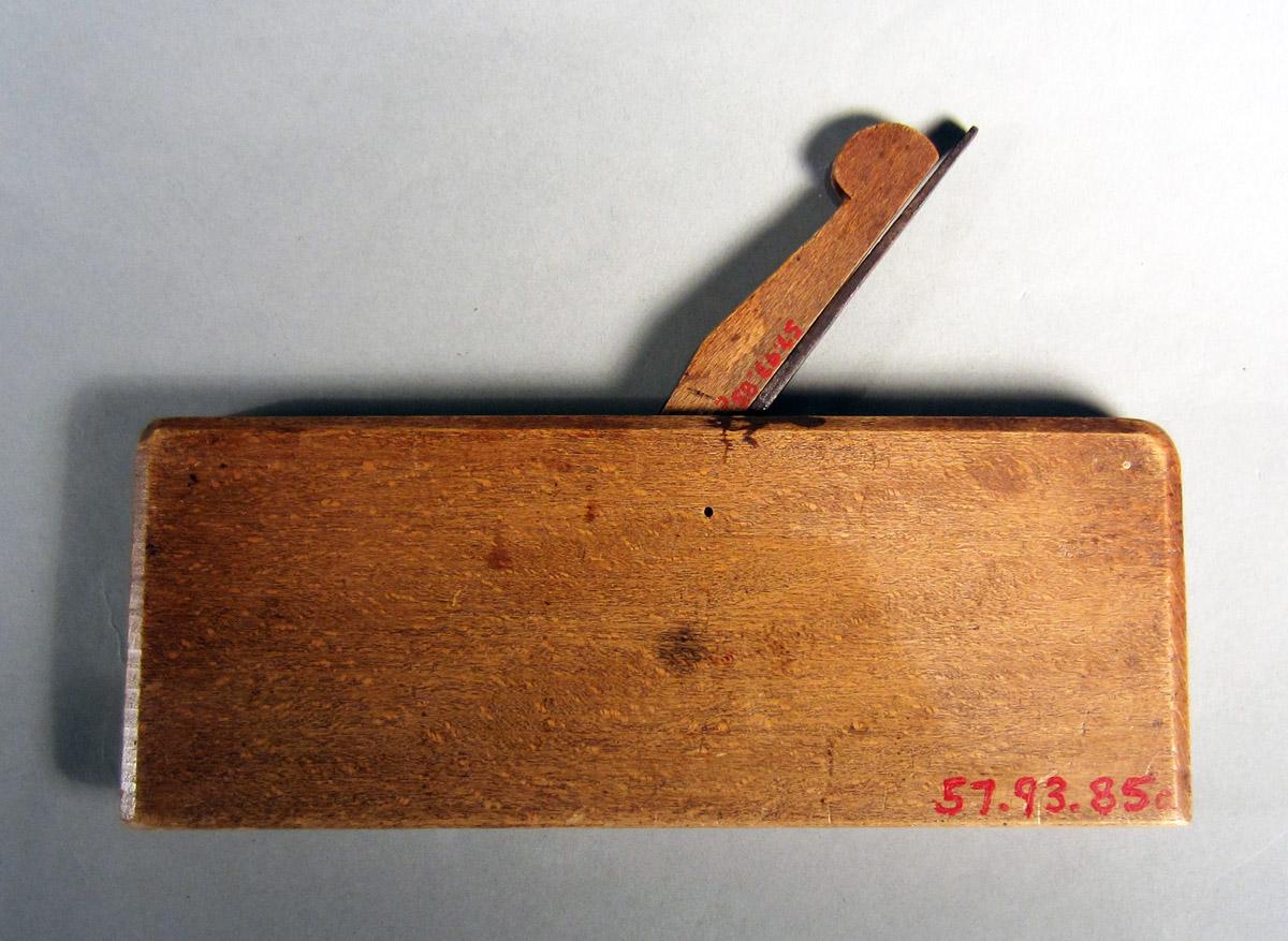 1957.0093.085 A-C Bead plane, View 2