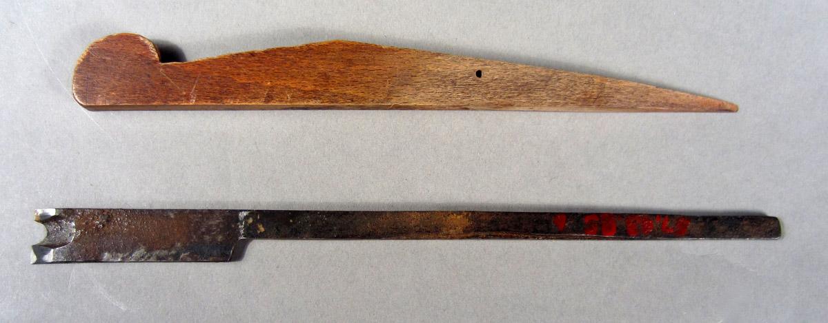 1957.0093.085 B-C Bead plane, View 1
