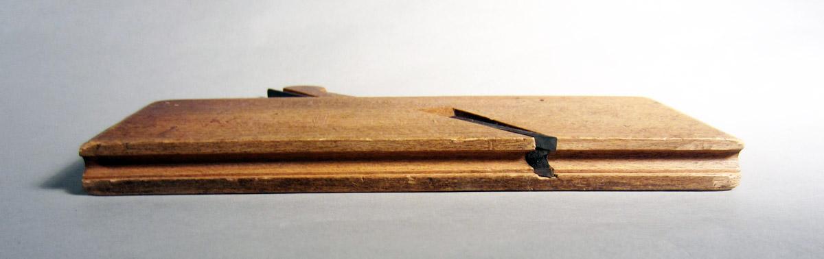 1957.0093.085 A-C Bead plane, Underside