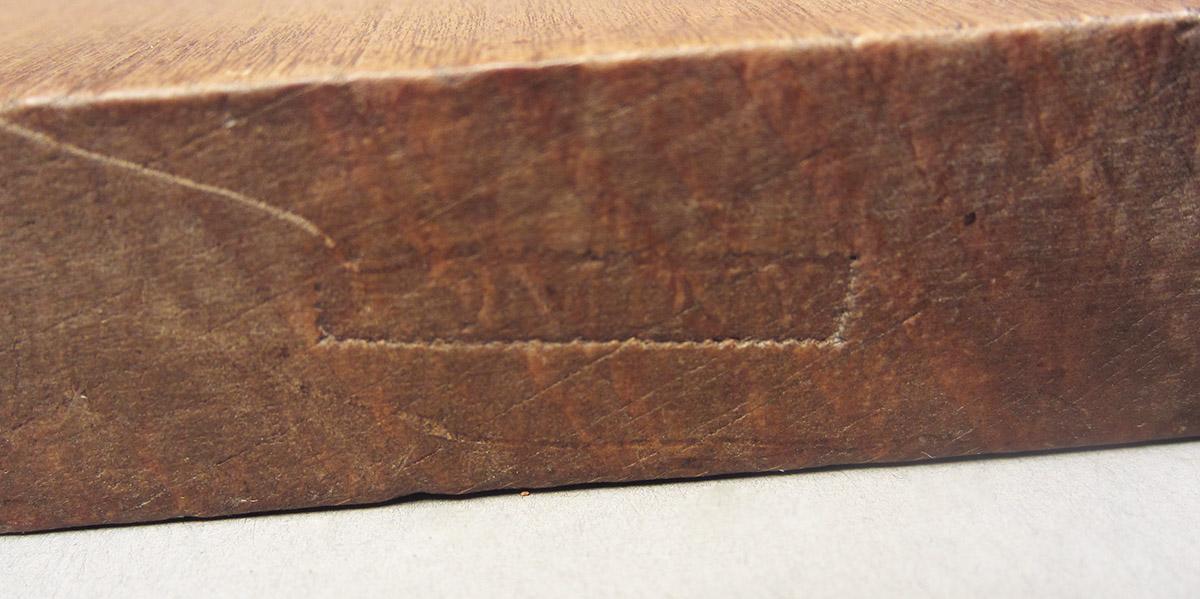 1957.0093.086 A-C, Molding plane, mark