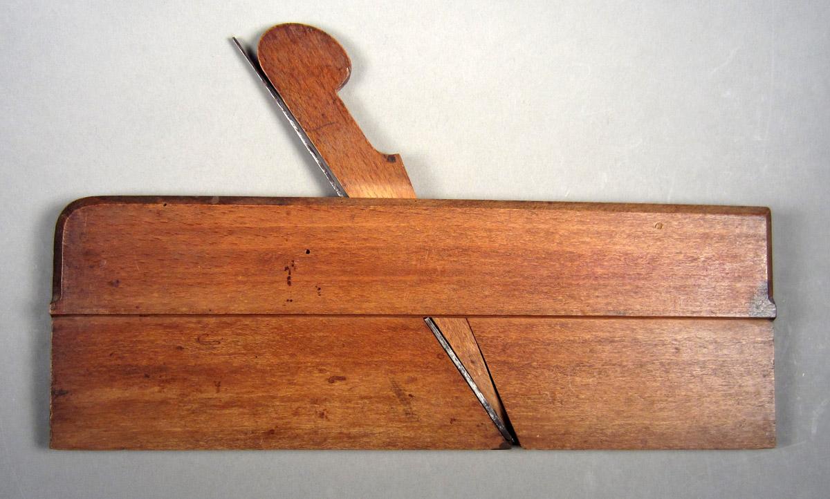 1957.0093.098 A-C Hollow plane, View 1