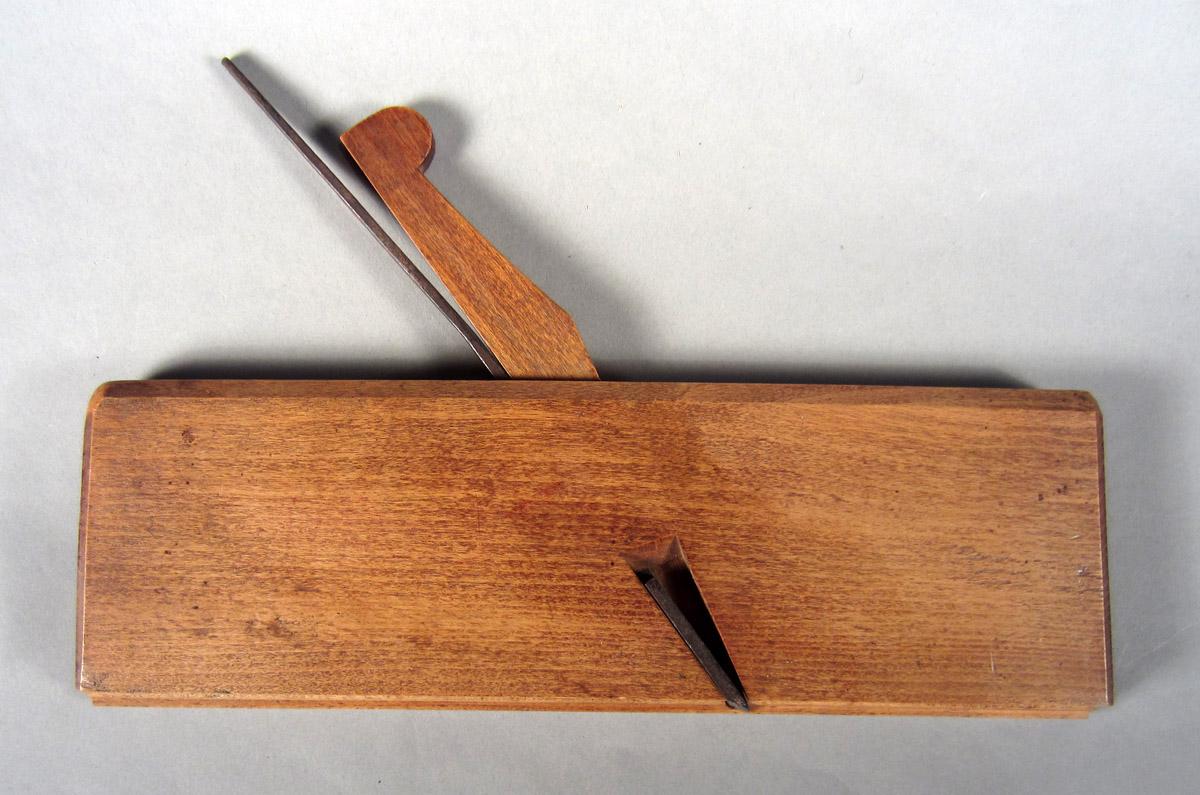 1957.0093.099 A-C Molding plane, View 1