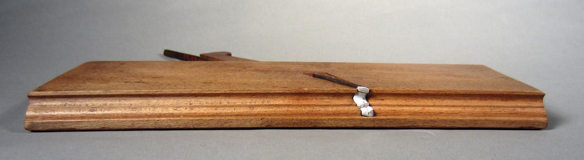 1957.0093.099 A-C Molding plane, Underside