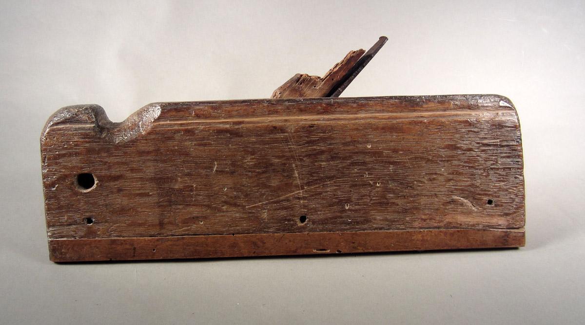 1957.0093.100 A-C Molding plane, Stock back