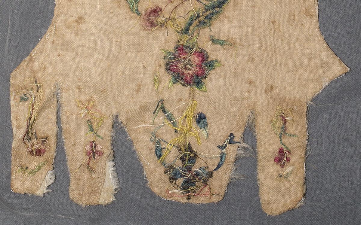 1969.3791 Stomacher, Verso Detail 3