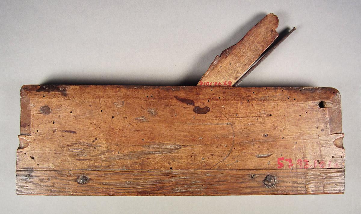 1957.0093.101 A-C, Molding plane, overall side 2