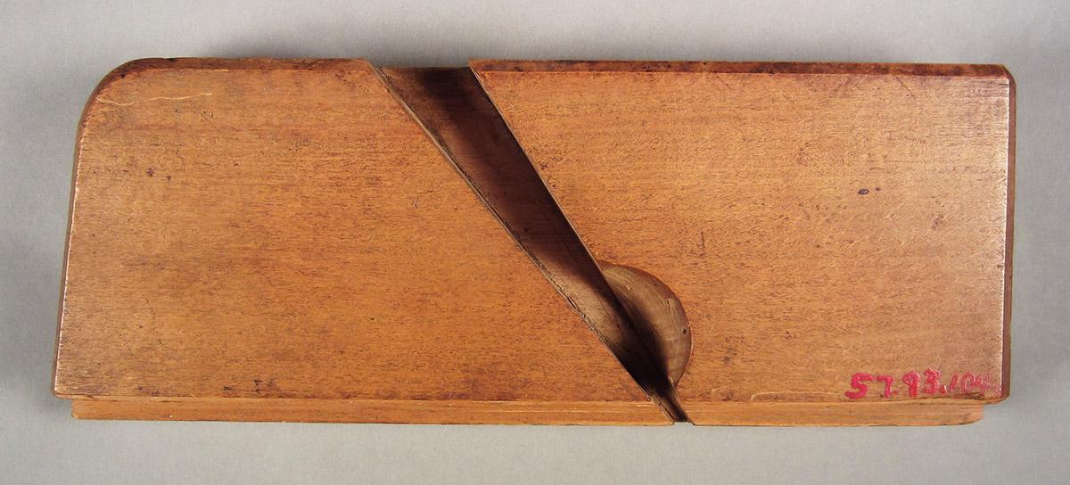 1957.0093.104 A-C, Molding plane, stock side 1