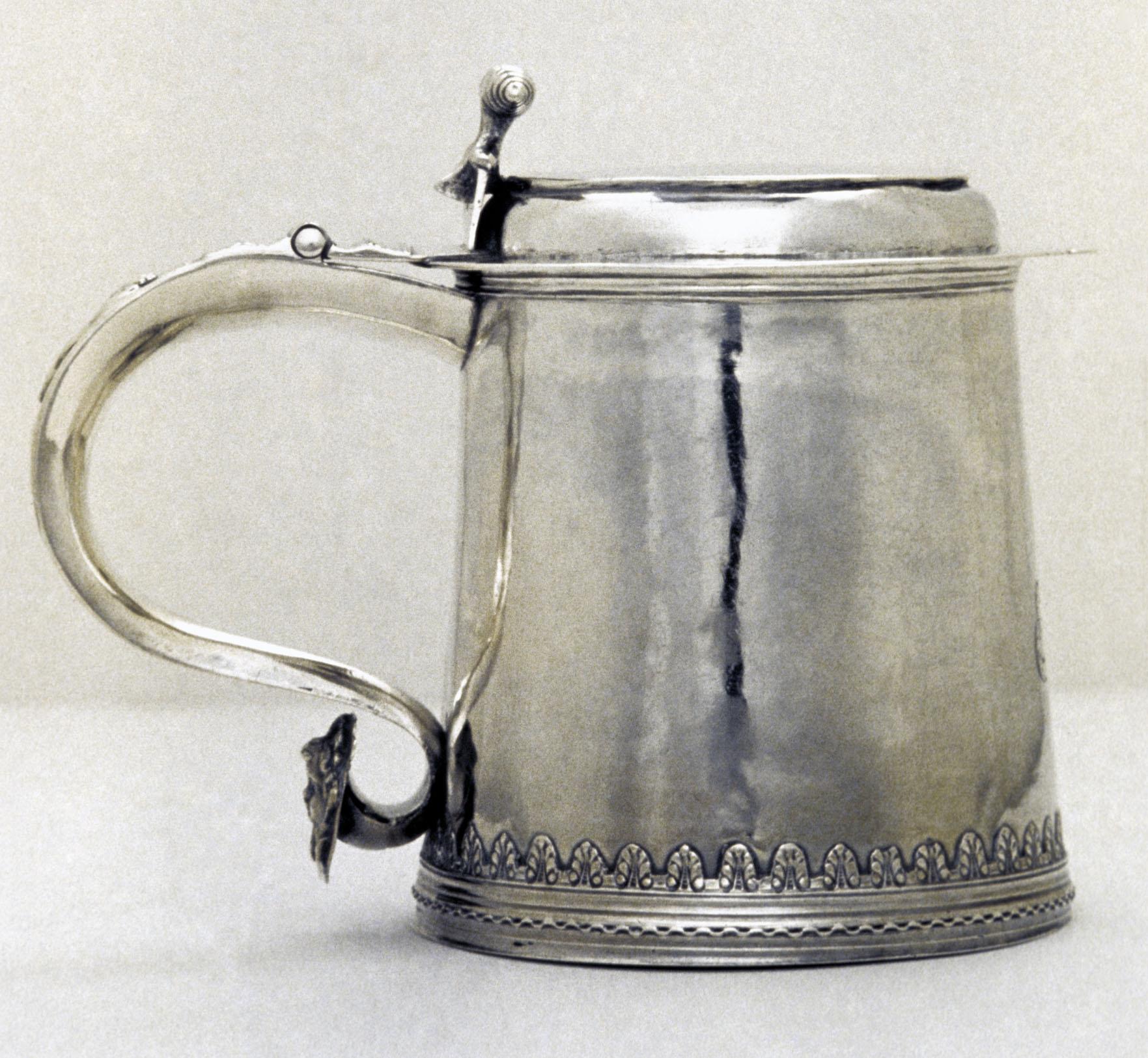 1957.0094 Tankard, view 3
